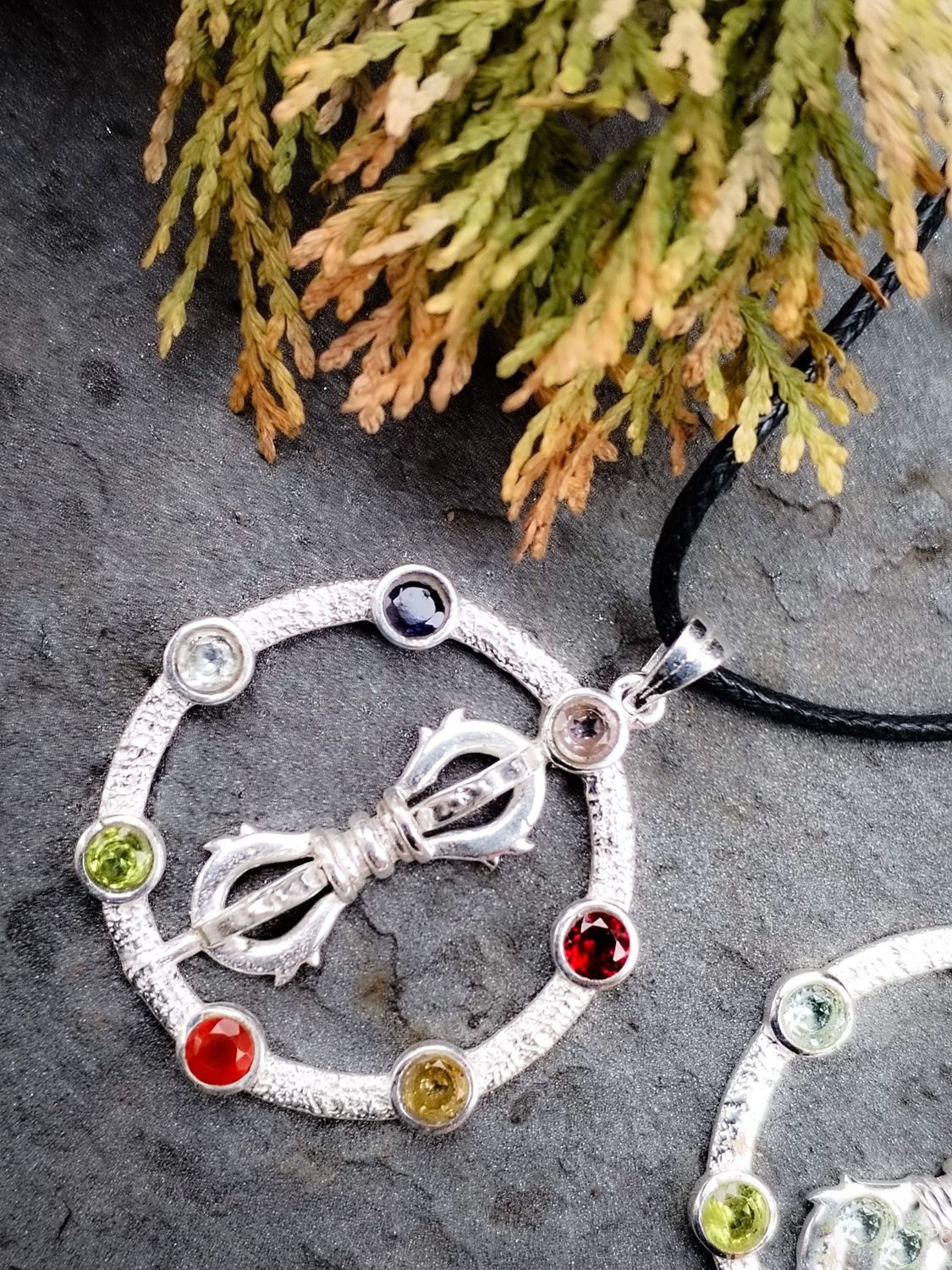 Dorje Vajra Budista. Plata de ley y minerales