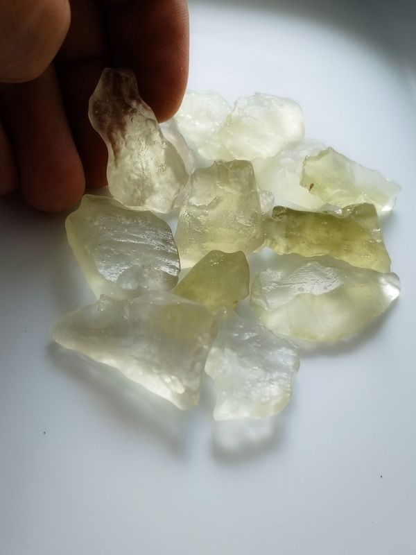 Cristal de Líbia, origen extraterrestre