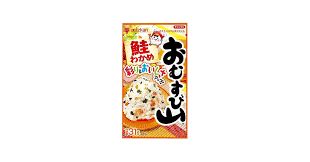 Omusubiyama Sake Wakame 31g / おむすび山 鮭わかめ