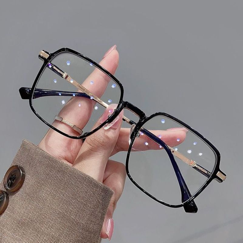 Fashion Black Anti-Blue Light Glasses Classic Women Men Ultra Light Metal Frame Glasses Office Computer Goggles Eye Protection