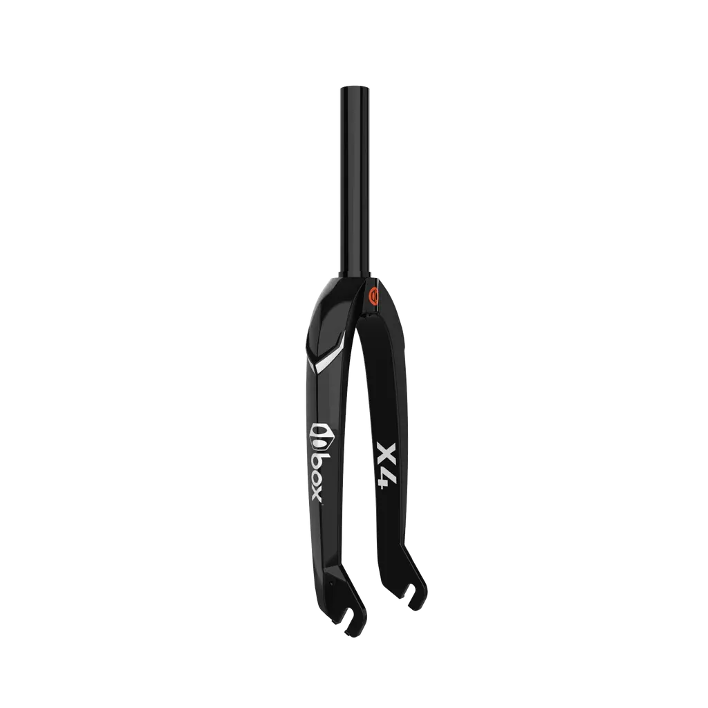Box One X4 Pro Carbon  Fork 20”x 10mm - 1 1/8” Black