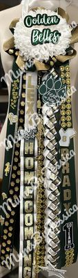 Classic Homecoming Mums