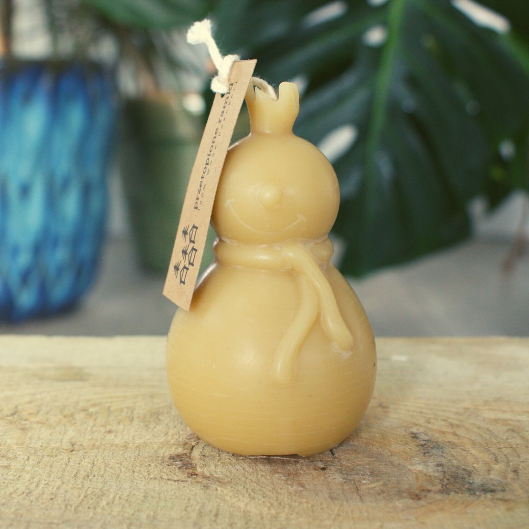 świeca z wosku pszczelego - bałwanek