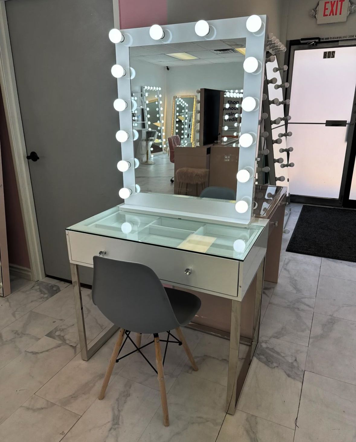 1 Drawer Glass Top w/ LED Dimmable Mirror