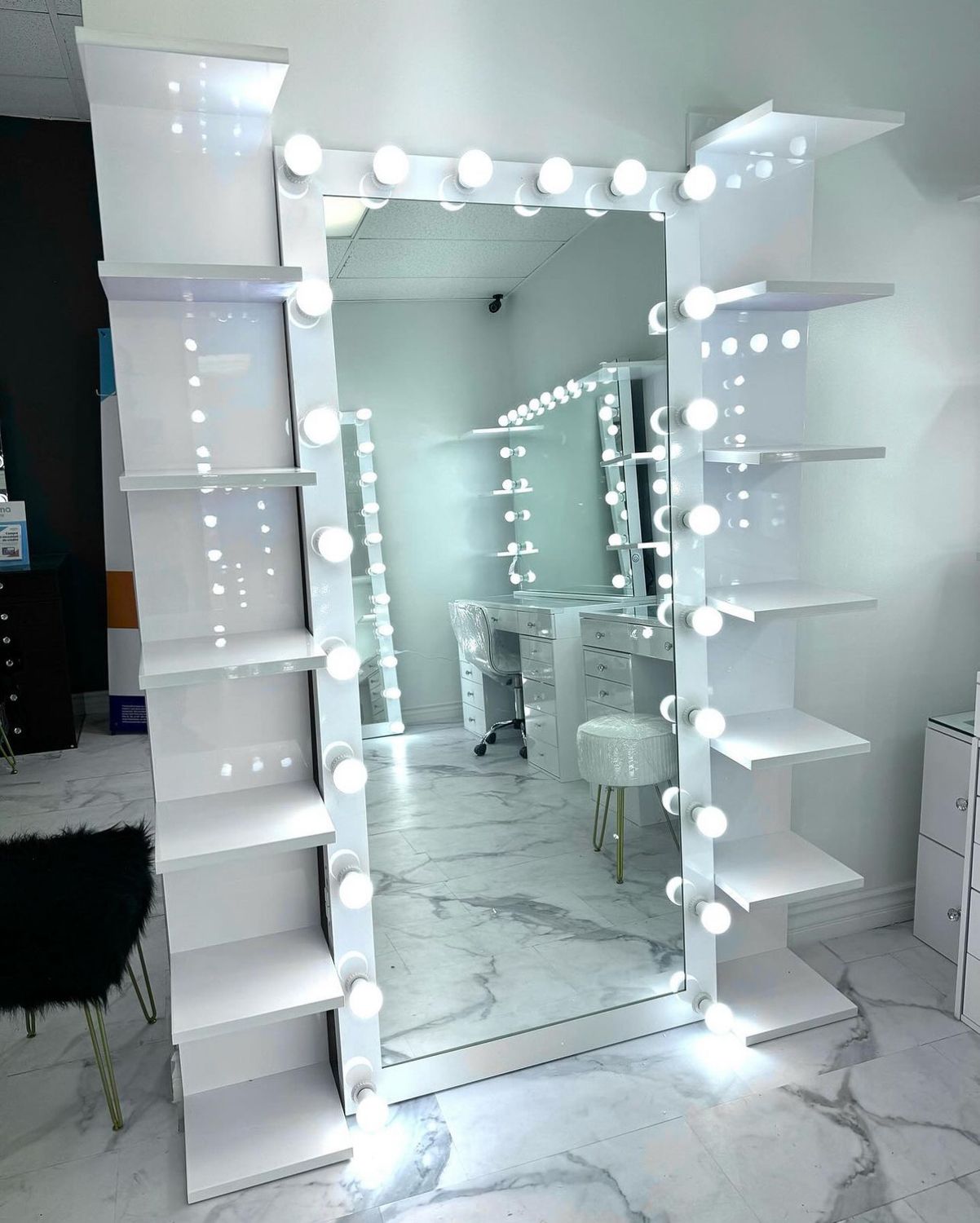 Body Mirror
