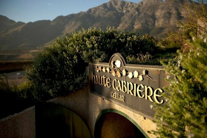 Haute Cabrière Chardonnay met Pinot Noir - Zuid-Afrika- Franschhoek Haute Cabrière Chardonnay met Pinot Noir - Zuid-Afrika- Franschhoek