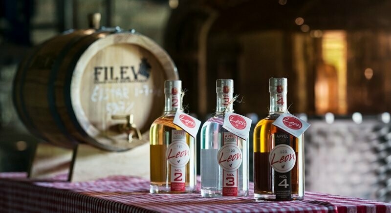 Leon miniset met appel - peer en kersenlikeur - 19% Leon miniset met appel - peer en kersenlikeur - 19%