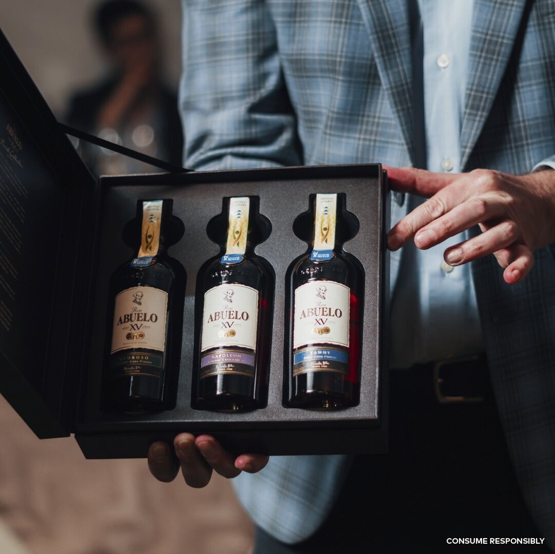 Ron Abuelo - Set with 3 different - Tawny - Oloroso - Cognac Ron Abuelo - Set with 3 different - Tawny - Oloroso - Cognac