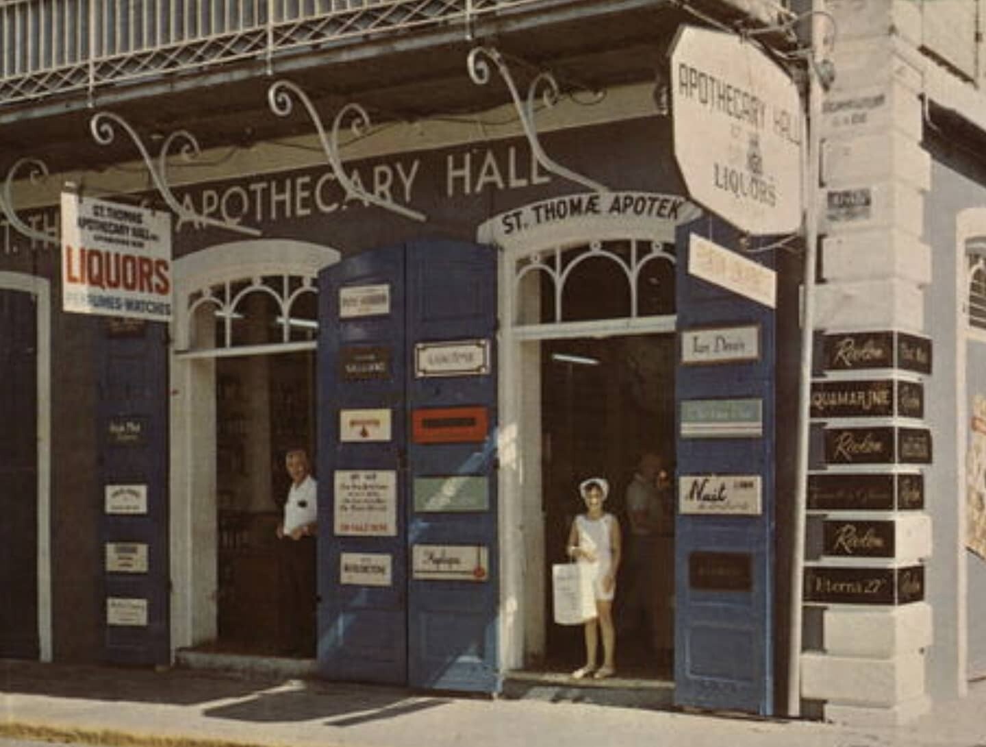 A.H. Riise - Non Plus Ultra Black Edition - 42% A.H. Riise - Non Plus Ultra Black Edition - 42%