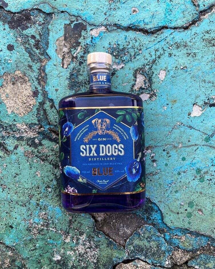 Six Dogs Blue Gin - 43% Six Dogs Blue Gin - 43%