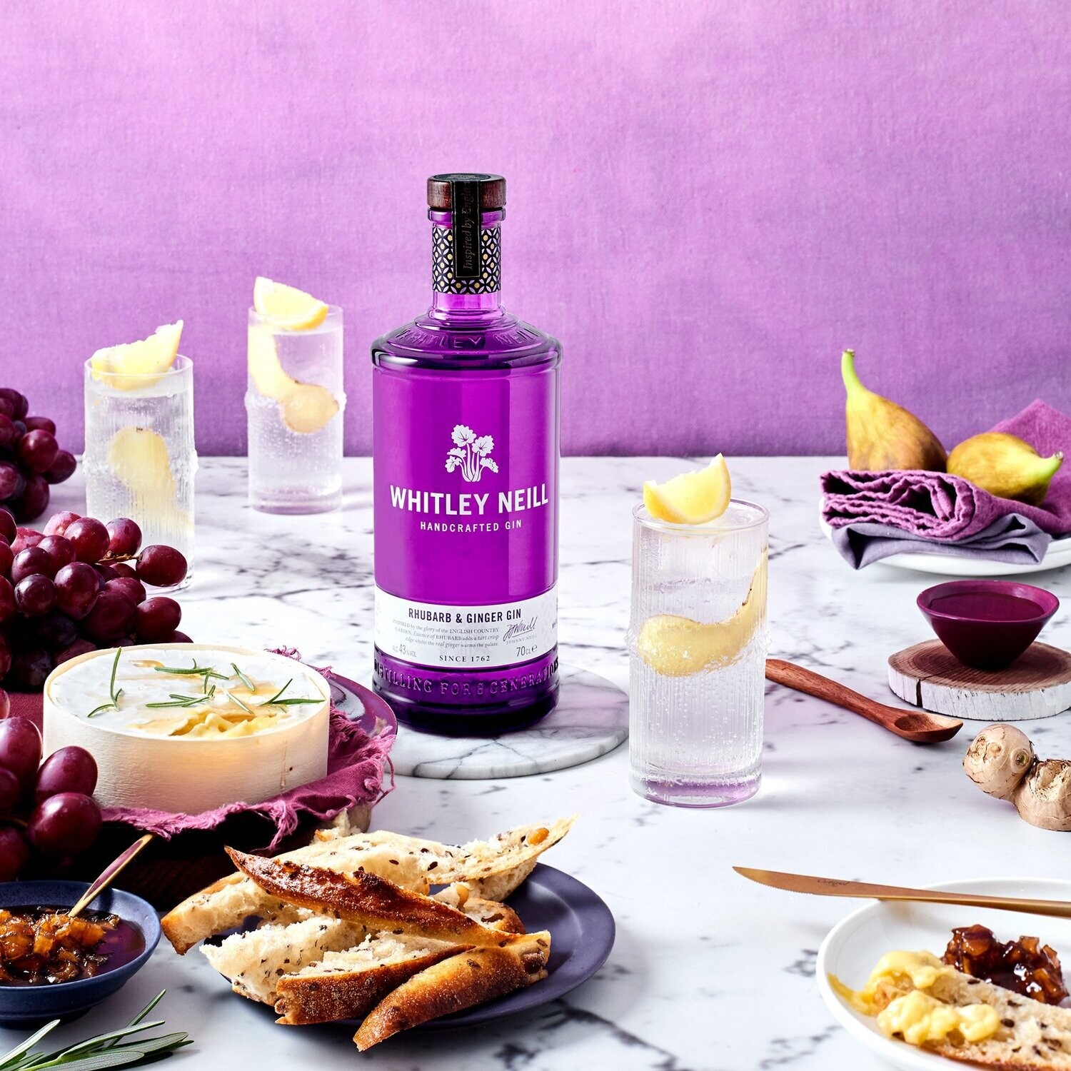 Whitley Neill Rhubarb & Ginger Dry Gin - 43% Whitley Neill Rhubarb & Ginger Dry Gin - 43%