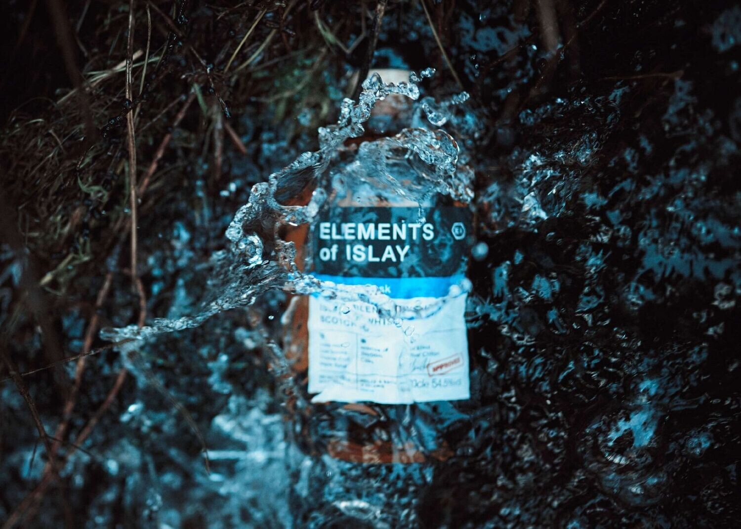 Elements of Islay - Bourbon Cask - 54.5% Elements of Islay - Bourbon Cask - 54.5%