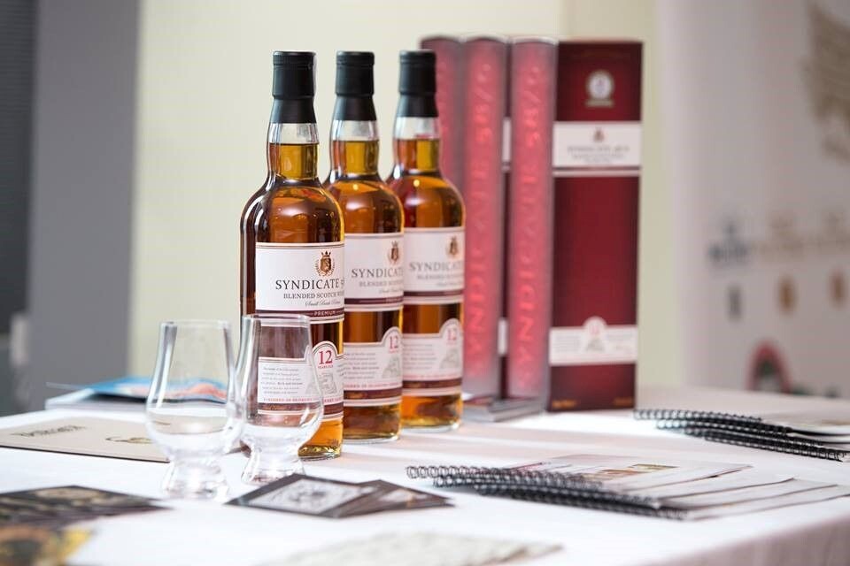 Syndicate Blended Scotsch Whisky - 12 years - 40% Syndicate Blended Scotsch Whisky - 12 years - 40%