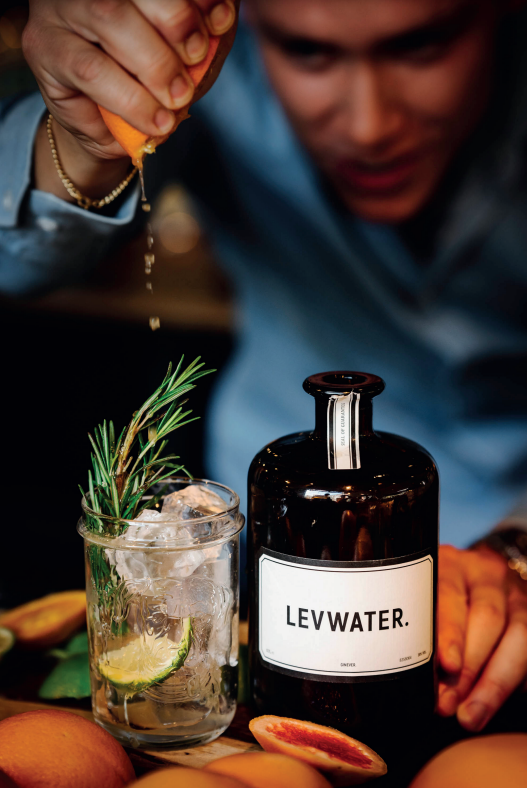 Levwater Gin / Jenever - 38% Levwater Gin / Jenever - 38%