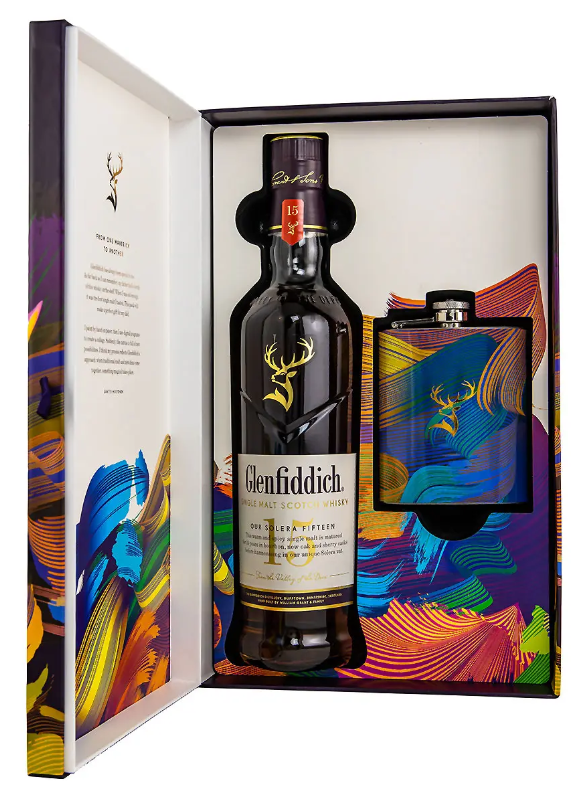 Glenfiddich 15 Years Solera + hip flask - 40% Glenfiddich 15 Years Solera + hip flask - 40%