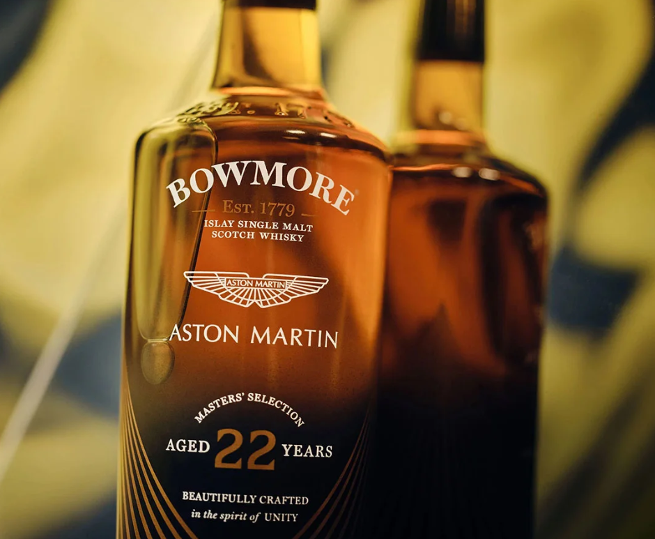 Bowmore Aston Martin 22 years -  51.0% - 3th edition - 2023