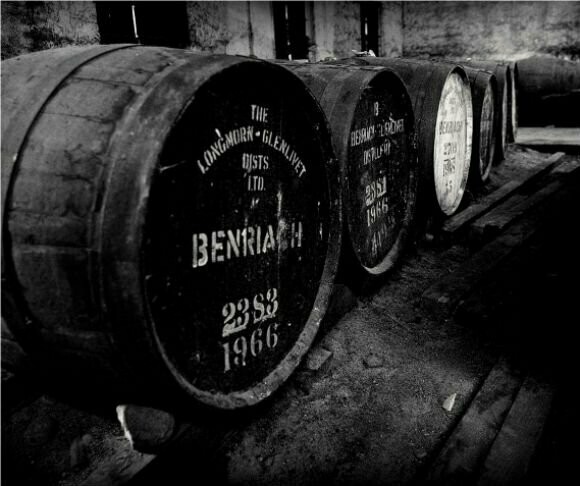 BenRiach 1975 cask # 7028 - 40y. - Sherry peated Finish - 53% BenRiach 1975 cask # 7028 - 40y. - Sherry peated Finish - 53%