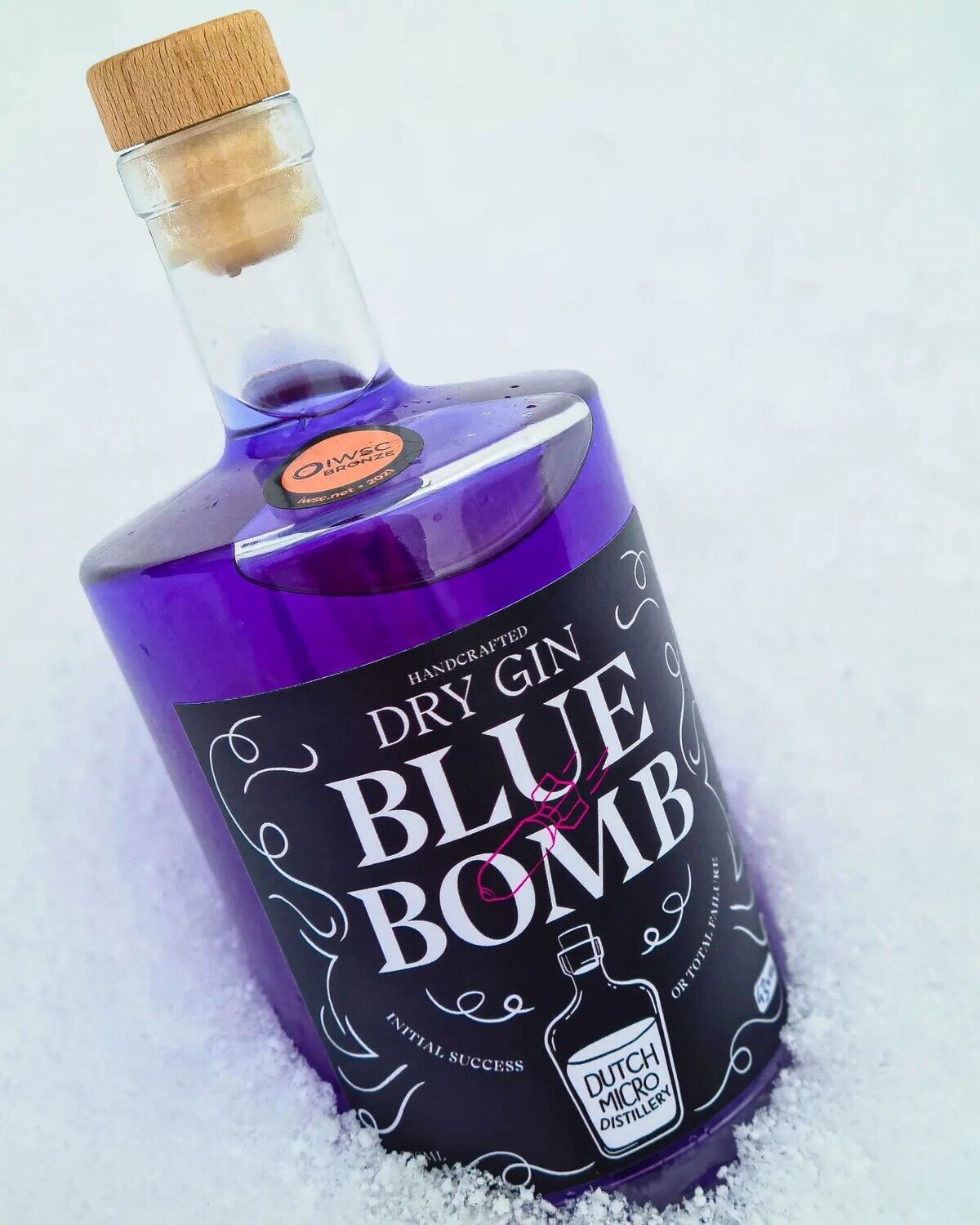 Blue Bomb gin - 43% Blue Bomb gin - 43%
