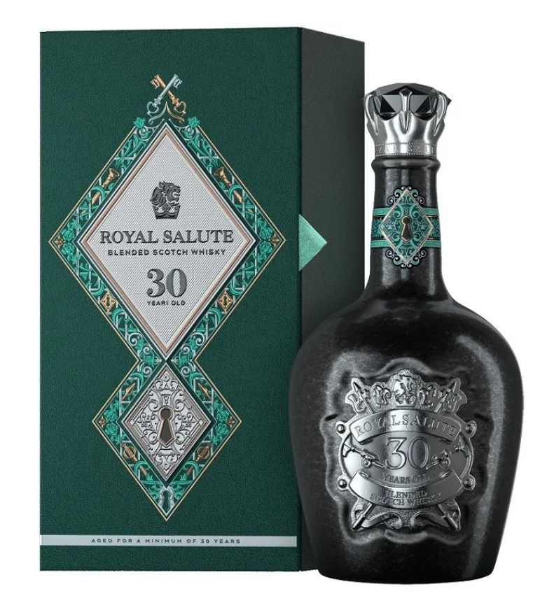 Chivas Regal 30 Years Royal Salute - Key To The Kingdom - 40% Chivas Regal 30 Years Royal Salute - Key To The Kingdom - 40%