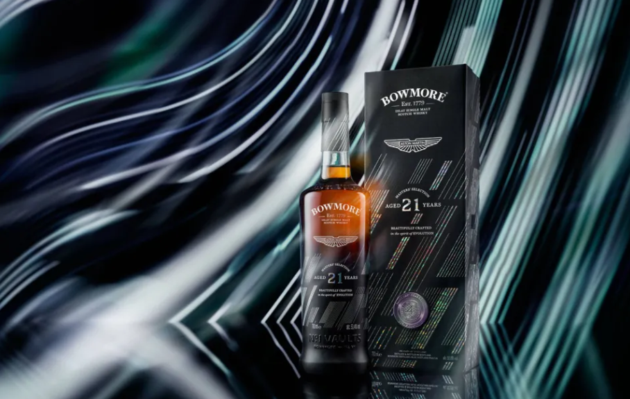 Bowmore Aston Martin 21 years -  Limited 4th Edition - 51,4% - 2024