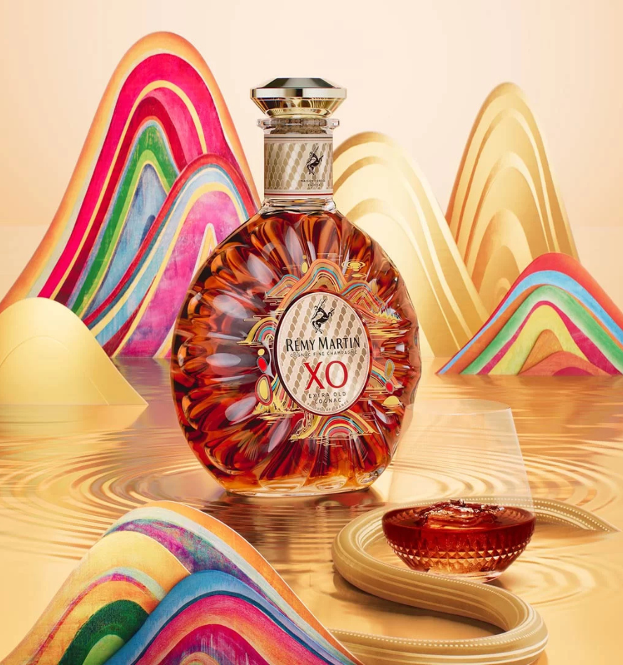 Remy Martin XO - The year of the Snake - Limited Edition by HUANG YUXING Remy Martin XO - The year of the Snake - Limited Edition by HUANG YUXING