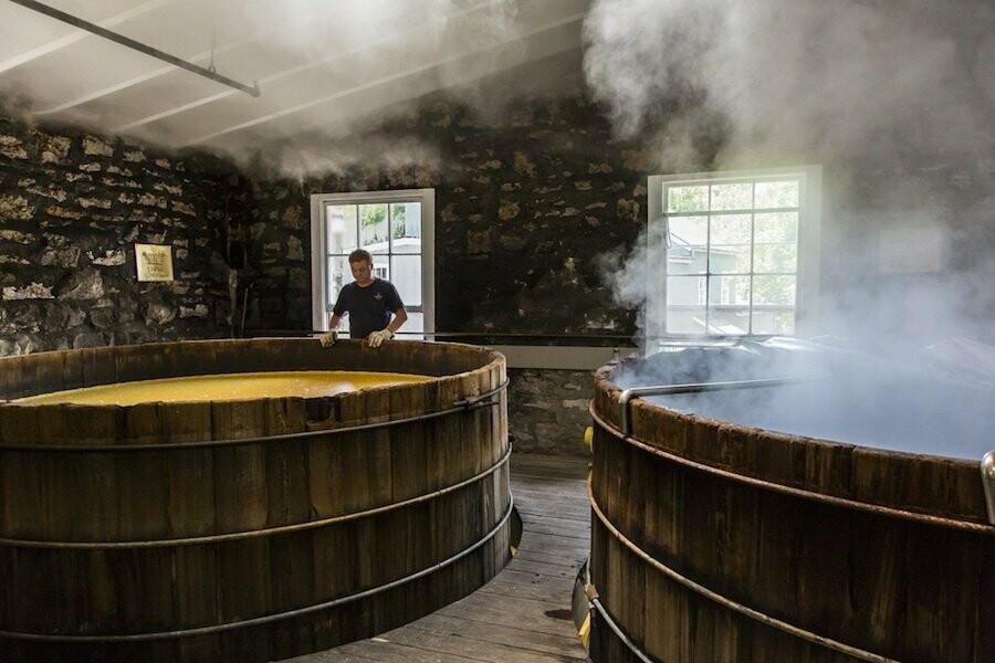 Woodford Reserve - Kentucky Straight Wheat Whiskey - Batch 001 - 45,2% Woodford Reserve - Kentucky Straight Wheat Whiskey - Batch 001 - 45,2%