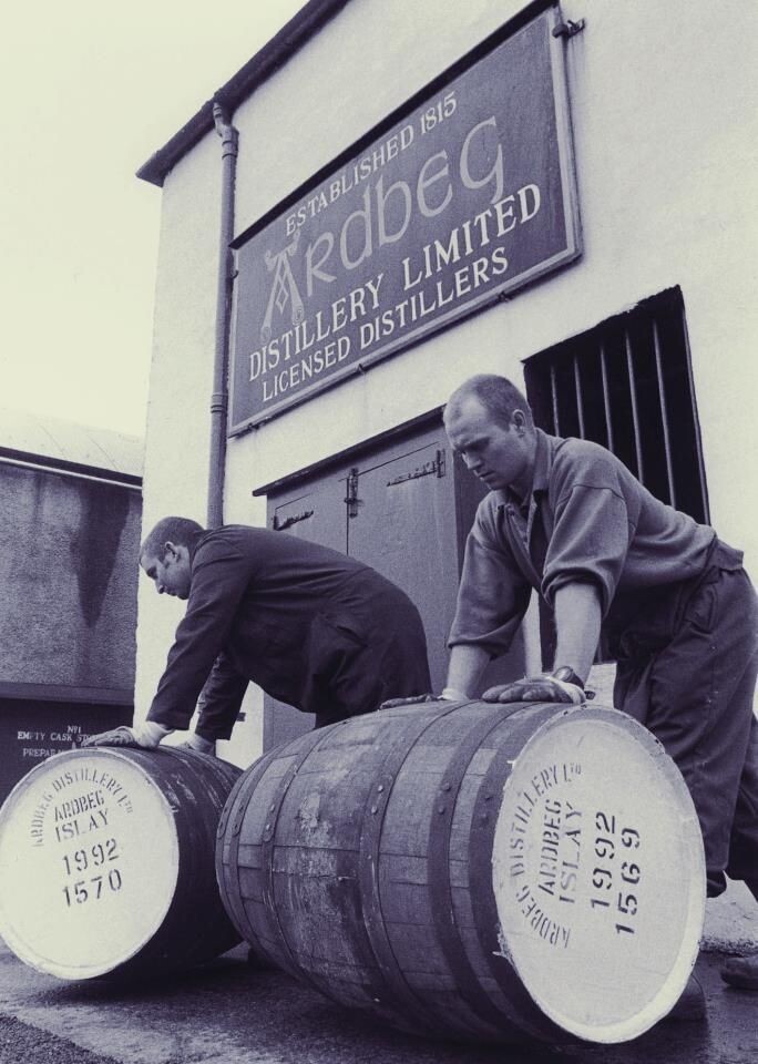 Ardbeg 25 years - 46.0% Ardbeg 25 years - 46.0%