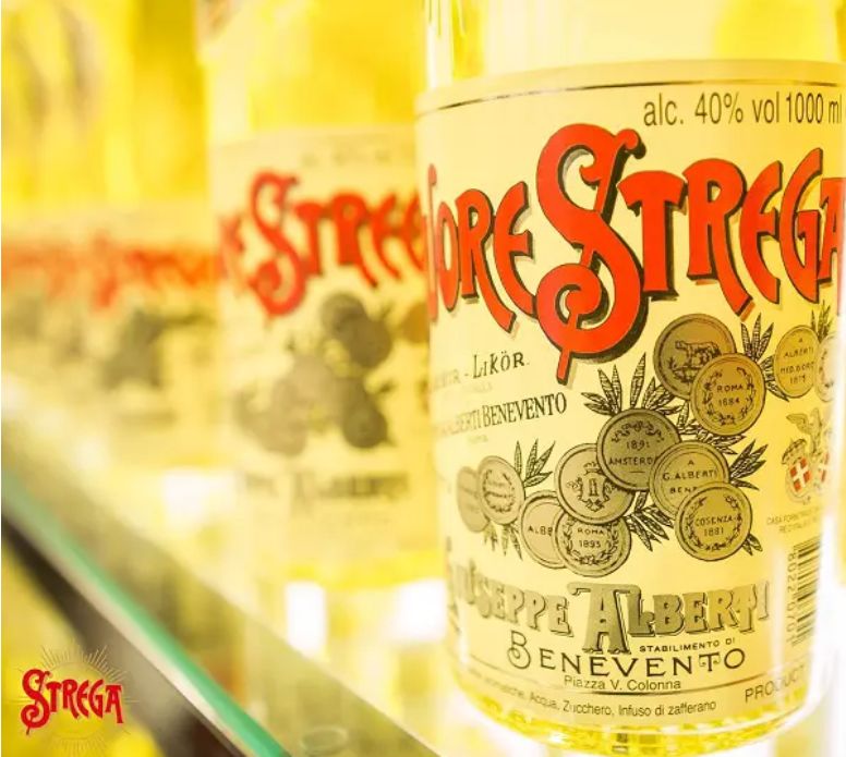 Strega de betoverende likeur uit Benevento - 40% Strega de betoverende likeur uit Benevento - 40%