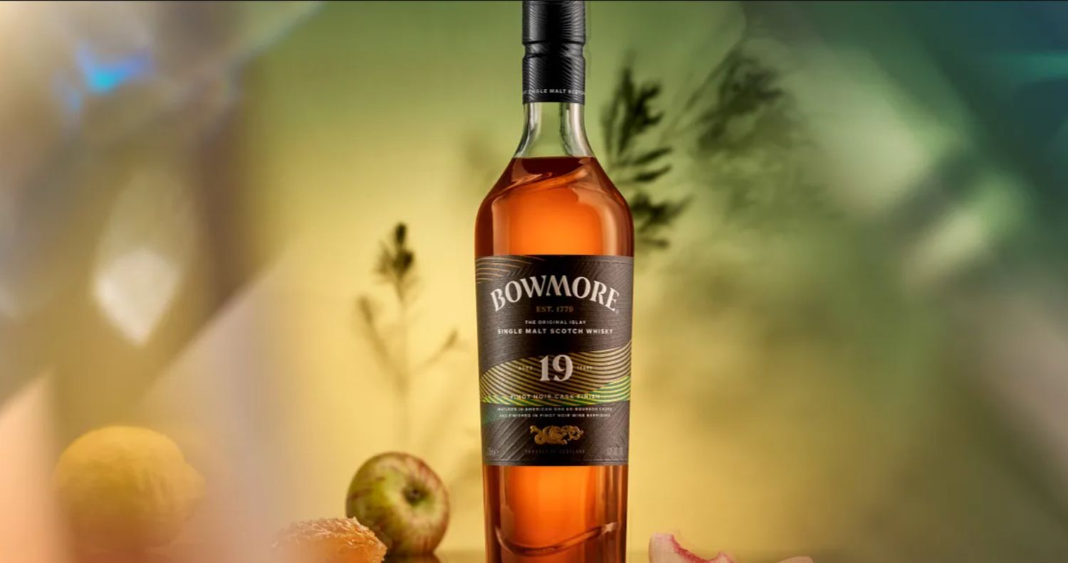 Bowmore 19 years - Pinot Noir Cask Finish - 43% Bowmore 19 years - Pinot Noir Cask Finish - 43%