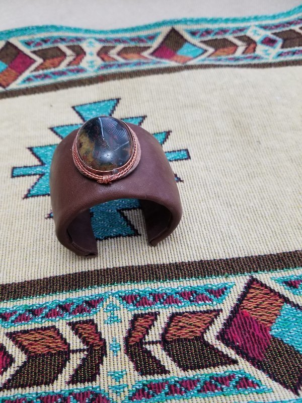 Cuff with a Agate stone