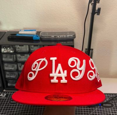 Red fitted “LA PLAYBOY“ Cap
