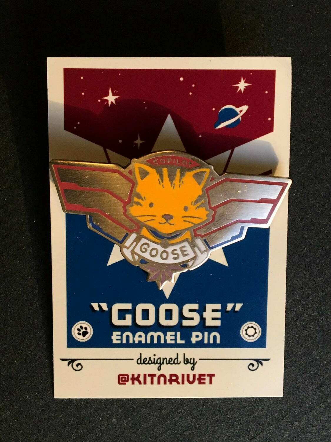 Goose Pilot Cat pin