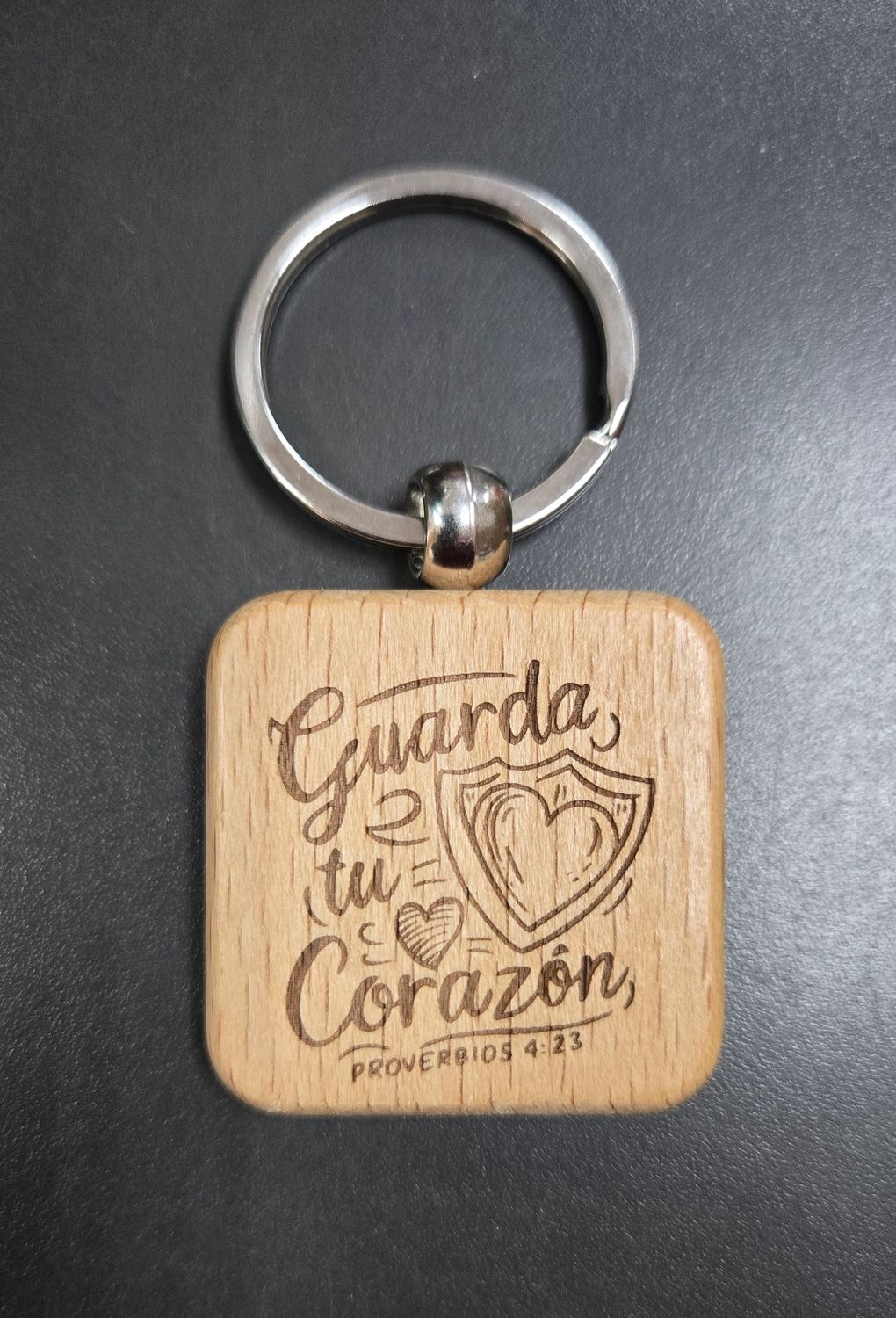 Guarda Tu Corazon Llavero de Madera
