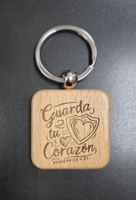 Guarda Tu Corazon Llavero de Madera