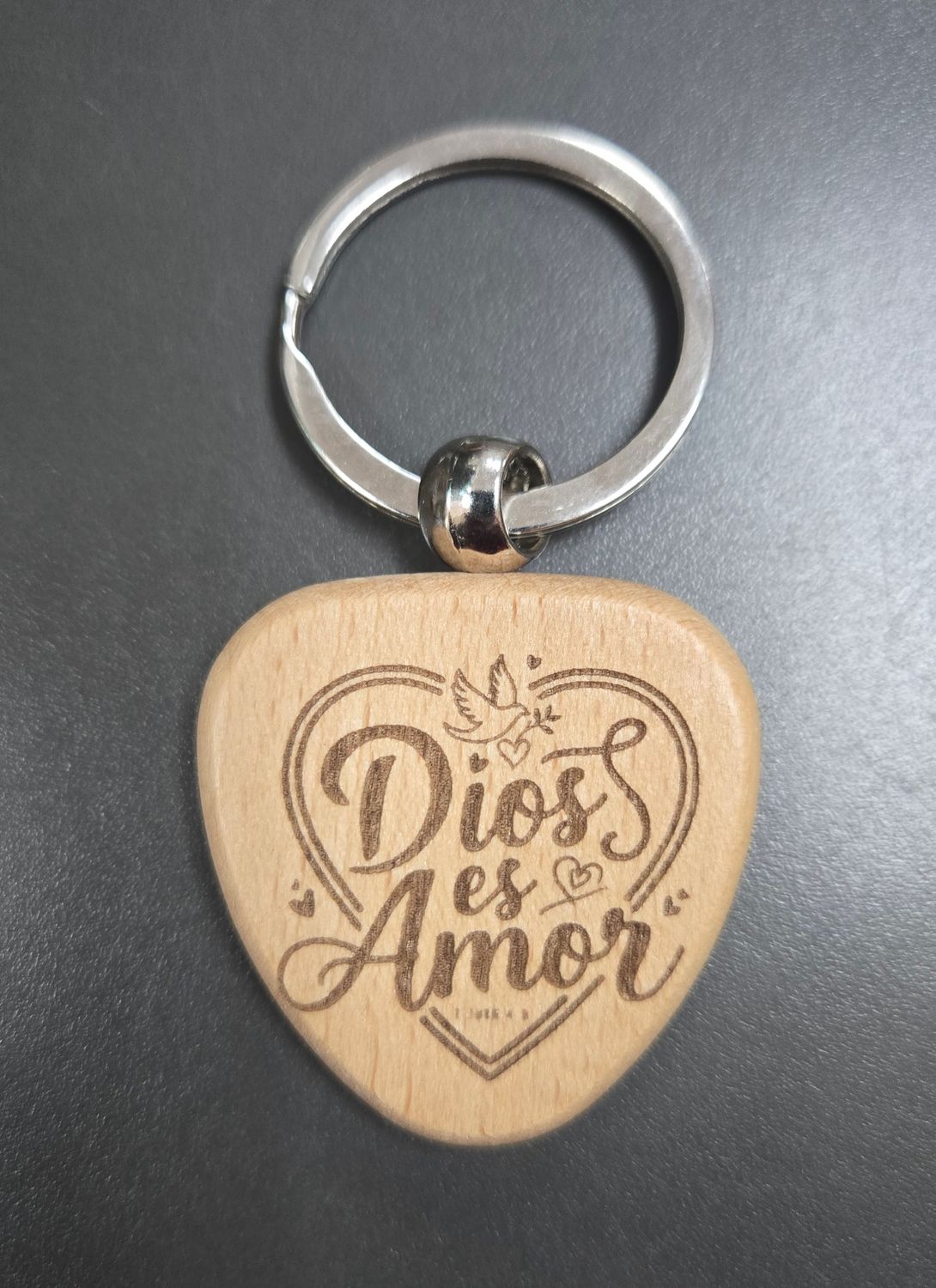 Dios Es Amor Llavero de Madera