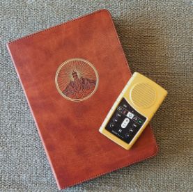 NKJV + Charles Spurgeon Morning And Evening Prayer (Other)Gold Daily Bible Reader