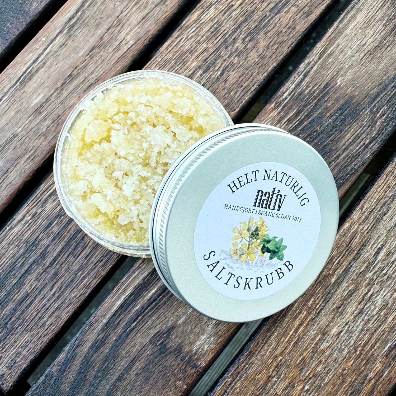 Saltskrubb för händerna