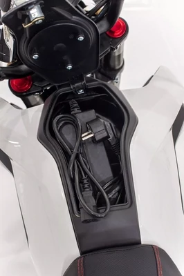 Moto électrique R-804 Maccha Road50 - Deux places - Homologuée Route