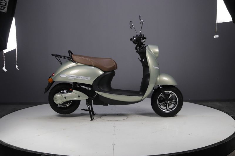 Scooter électrique Neo Retro Gyro 50cm3
