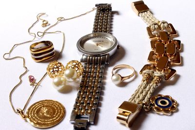 BIJOUX ET MONTRES