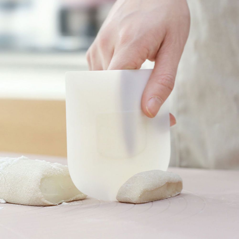 Dough Scraper Flexible Plastic Scraper Food-Safe Plastic Dough Cutter