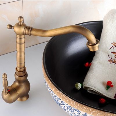 Robinet d&#39;eau chaude et froide européen antique, robinet rotatif