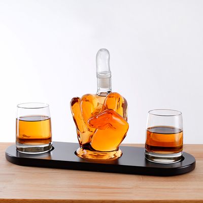 Carafe à whisky fantaisie Middle Finger, procédé à haute teneur