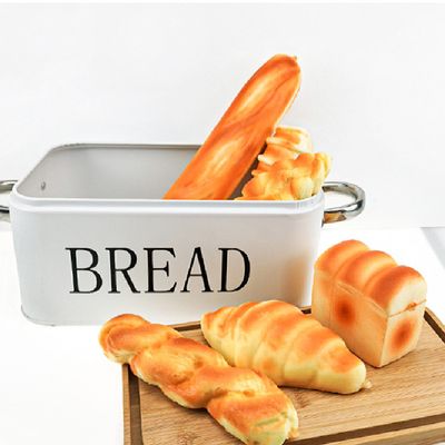Boîte à pain avec couvercle