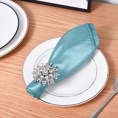 Anneau de serviette créatif en forme de fleur