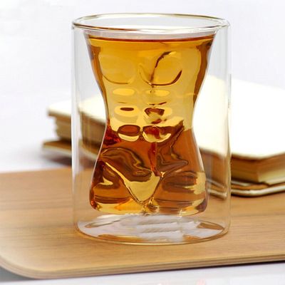 Nouvelle tasse de bière, whisky, vin, décoration de bar