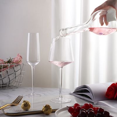 Grand ensemble de verres à vin de Bourgogne en cristal
