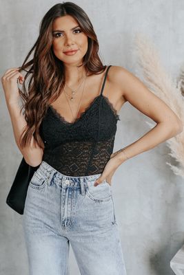 Camisole noire en dentelle