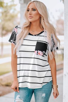 T-shirt rayé noir avec poche plaquée