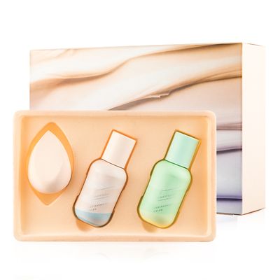 Hydrating Liquid Foundation Set with Puff